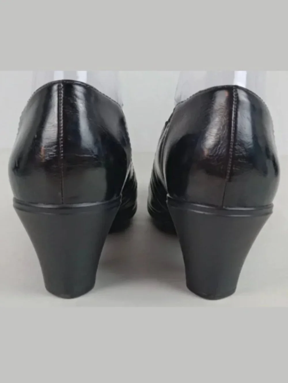 Clarks Womens 8M‎ Black Patent Shootie Slip On Mid Block Heel Shoes